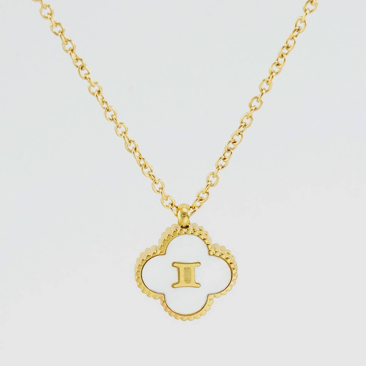 SHELL FOUR LEAF CLOVER CONSTELLATION NECKLACE