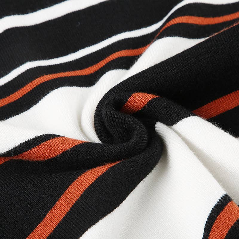 SLOUCHY STRIPED SWEATER IN CONTRASTING COLORS