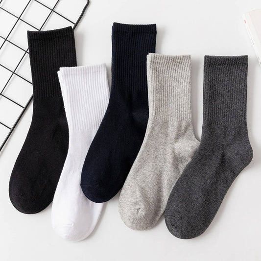 VERSATILE SOLID COLOR CASUAL MID-CALF SOCKS