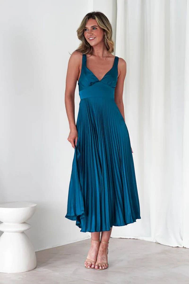 CWDHL0940_V-NECK SOLID COLOR PLEATED SEXY SUSPENDER DRESS