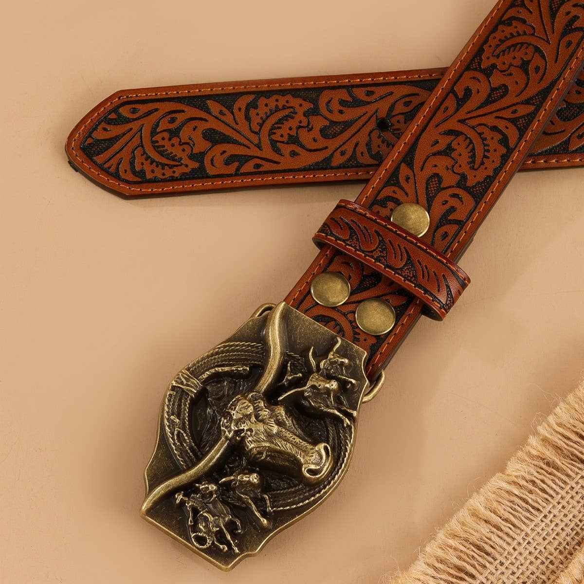 VINTAGE EMBOSSED BELT ENGRAVED BULL HEAD STYLE BELT
