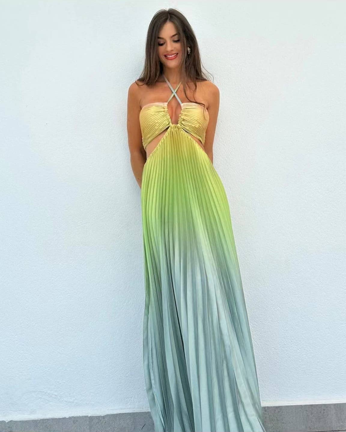 Gradient Halter Pleated Beach Vacation Dress