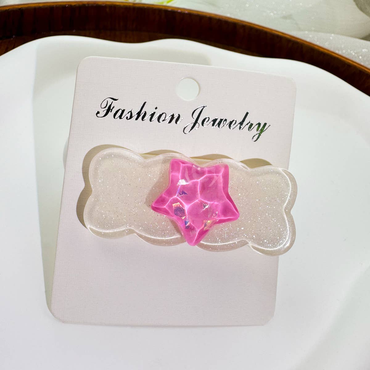 Ice-penetrating five-pointed star hair clip