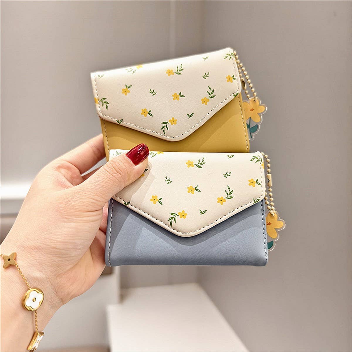 SMALL FRESH FLORAL TRI-FOLD THIN SHORT WALLET_CWAB2547