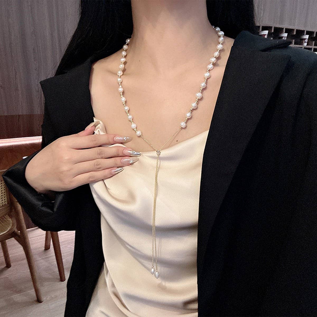 HIGH-END ALL-MATCH PEARL SWEATER NECKLACE