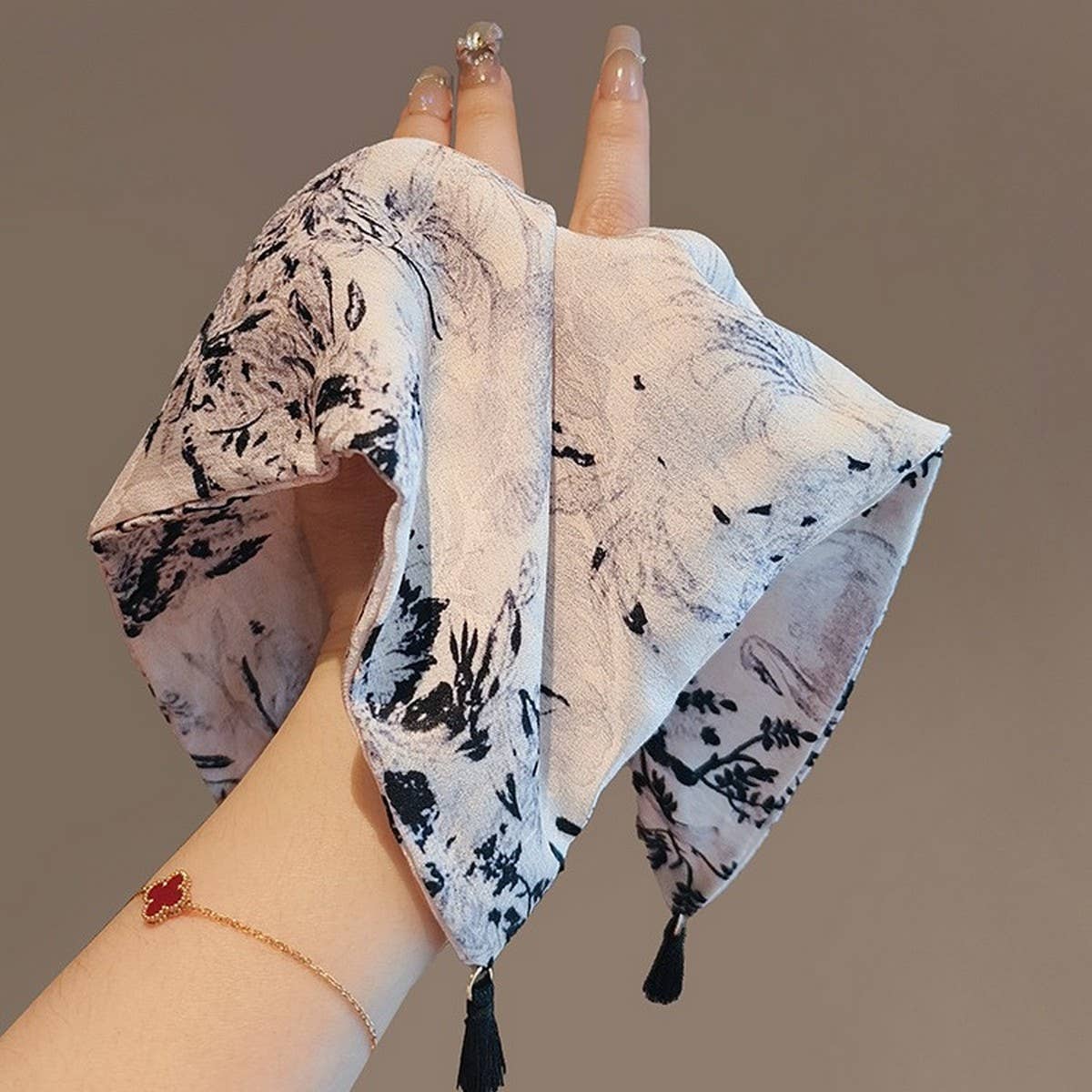 EXQUISITE GREY INK PAINTING PRINT TASSEL HEADBAND_CWAHA3711