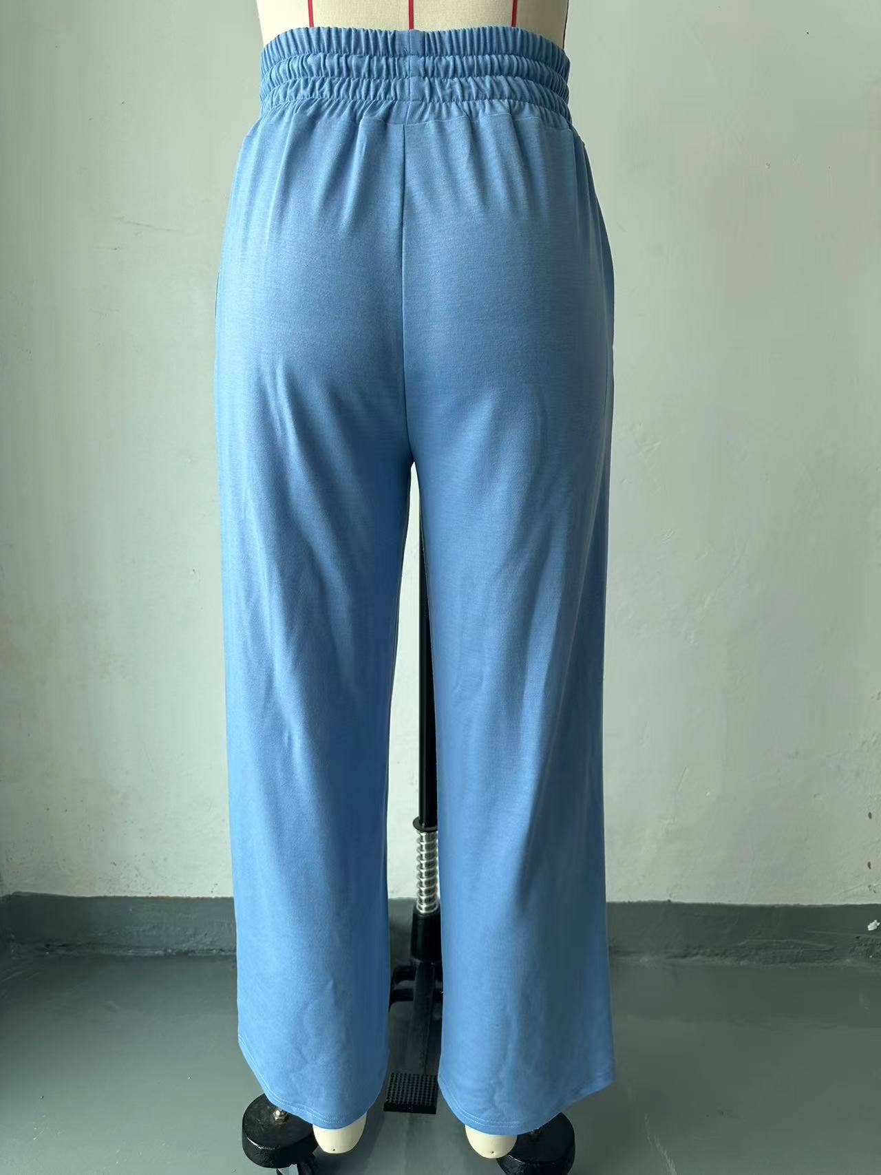 Straight-leg loose sweatpants and wide-leg pants