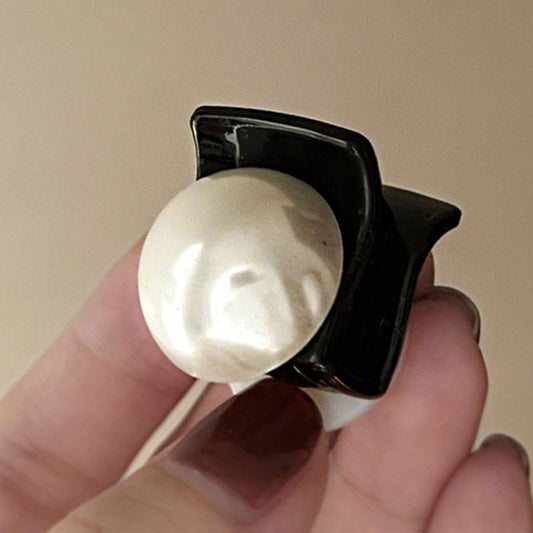 French retro light luxury pearl small gripper