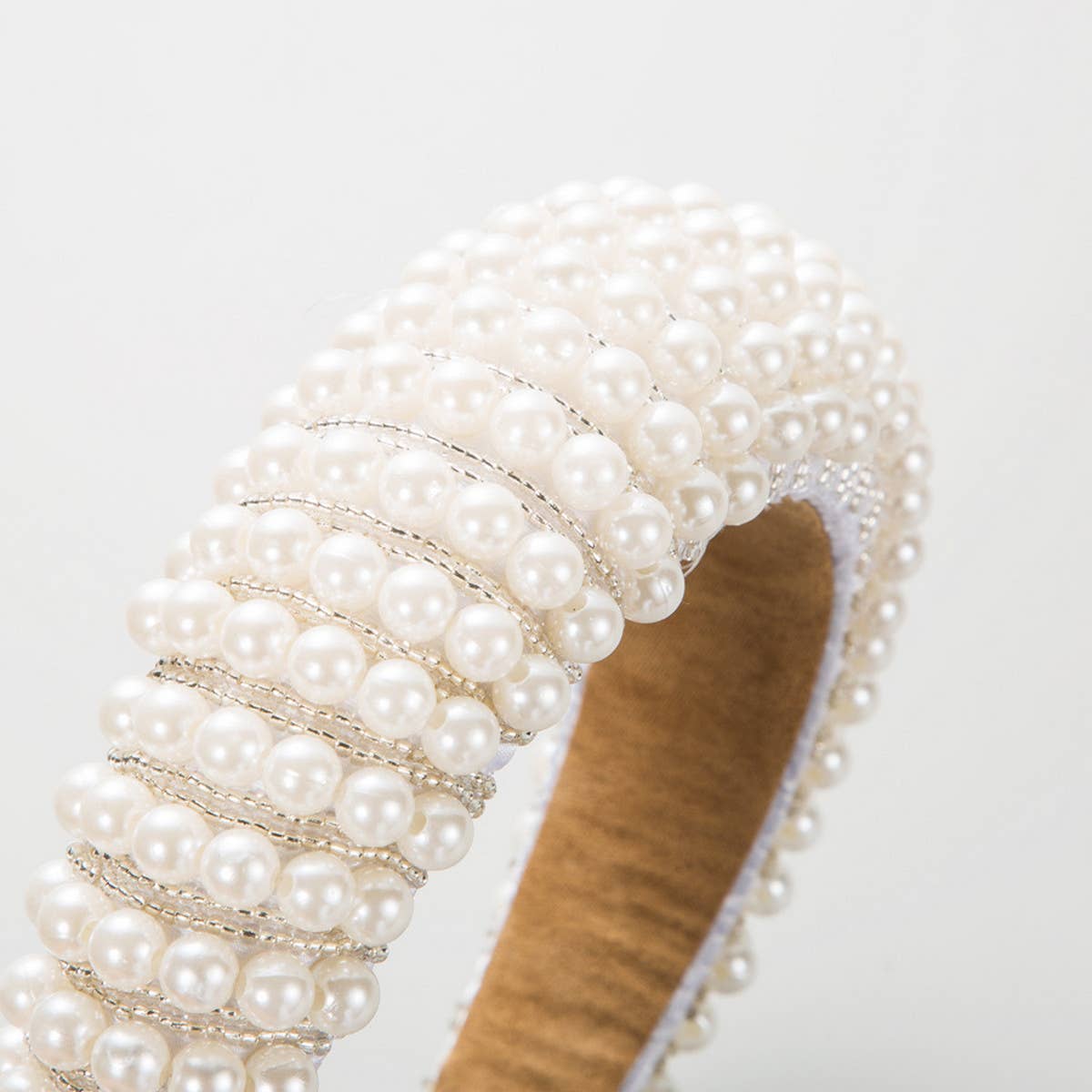 RETRO LIGHT LUXURY PEARL HEADBAND_CWAHA0825