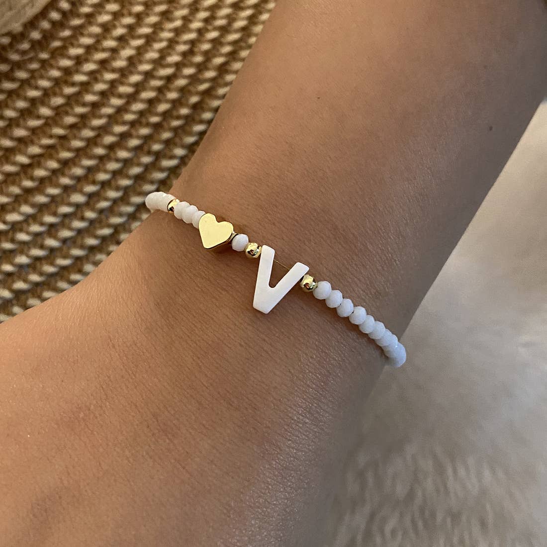 26-letter shell beaded bracelet