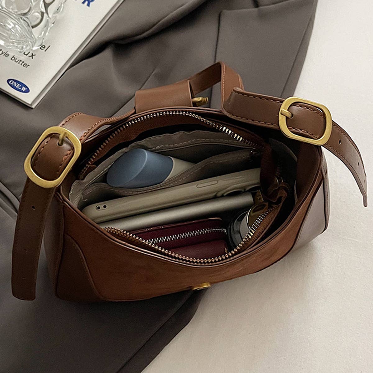 NEW AUTUMN RETRO CONTRAST COLOR UNDERARM BAG_CWAB3283