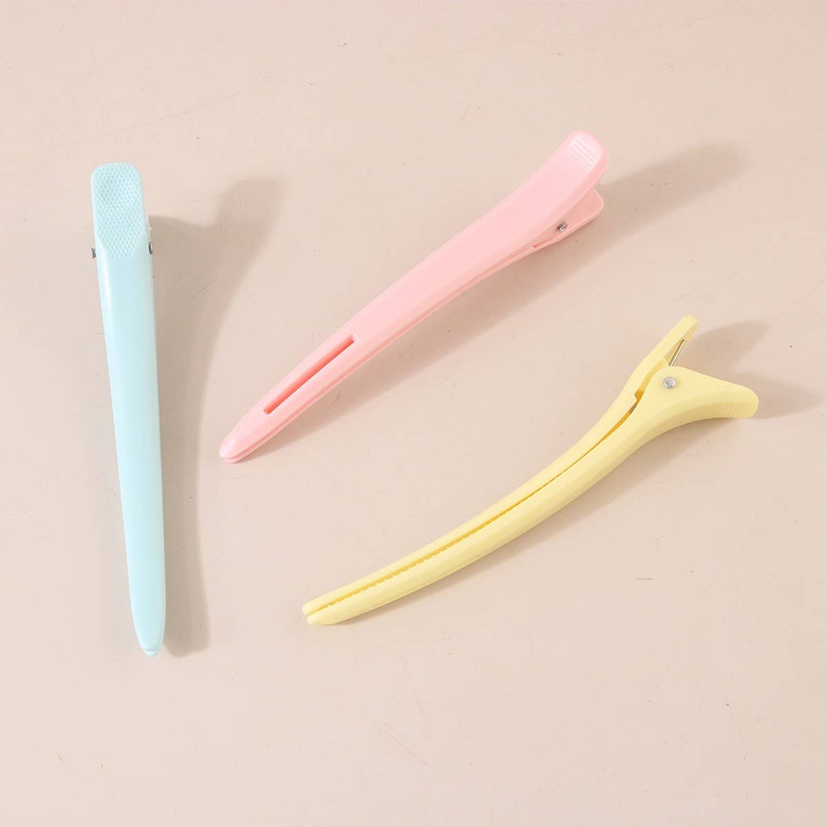 CWAHA07433_LARGE NO CREASE ALLIGATOR HAIR CLIPS STYLING