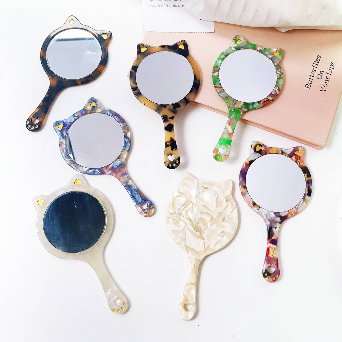 Acetate Cat-Shaped Portable Makeup Mirror_CWMM6394