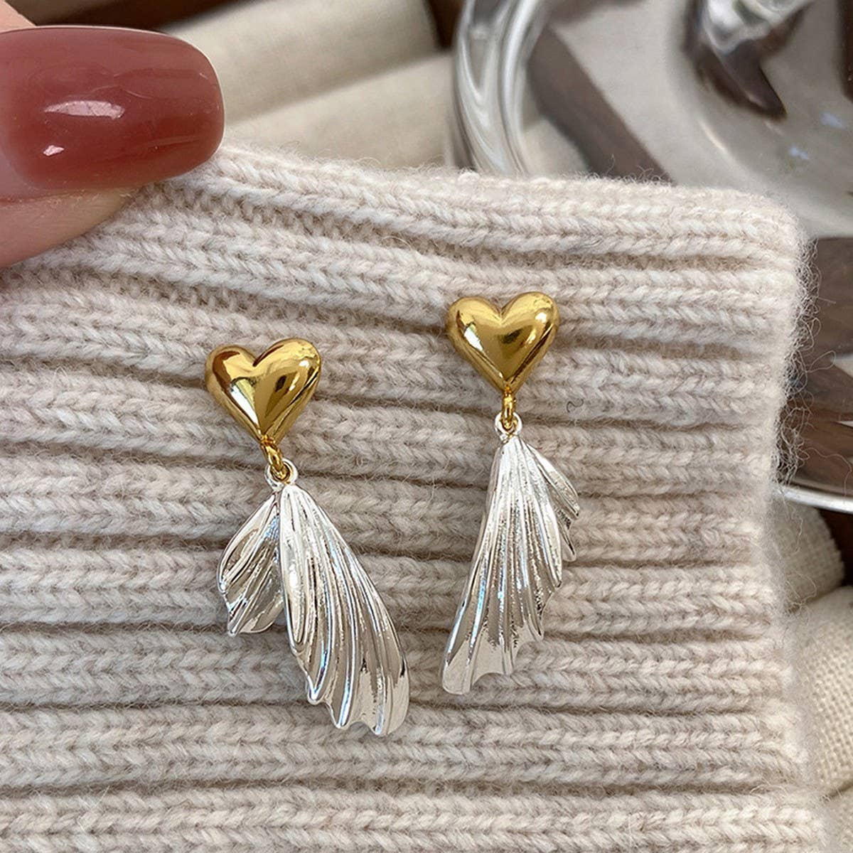 NEW ASYMMETRICAL WING HEART EARRINGS FOR WOMEN