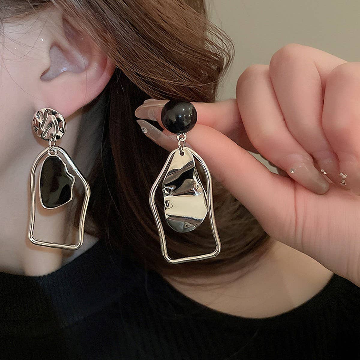 FOLDED GEOMETRIC ASYMMETRIC EARRINGS