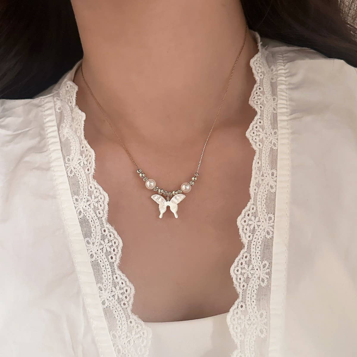 NEW HIGH-END BUTTERFLY PENDANT NECKLACE FOR WOMEN