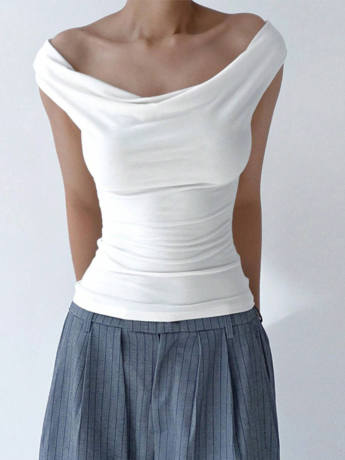 LINE NECK T-SHIRT HALTER STRAP SHORT-SLEEVED TOP