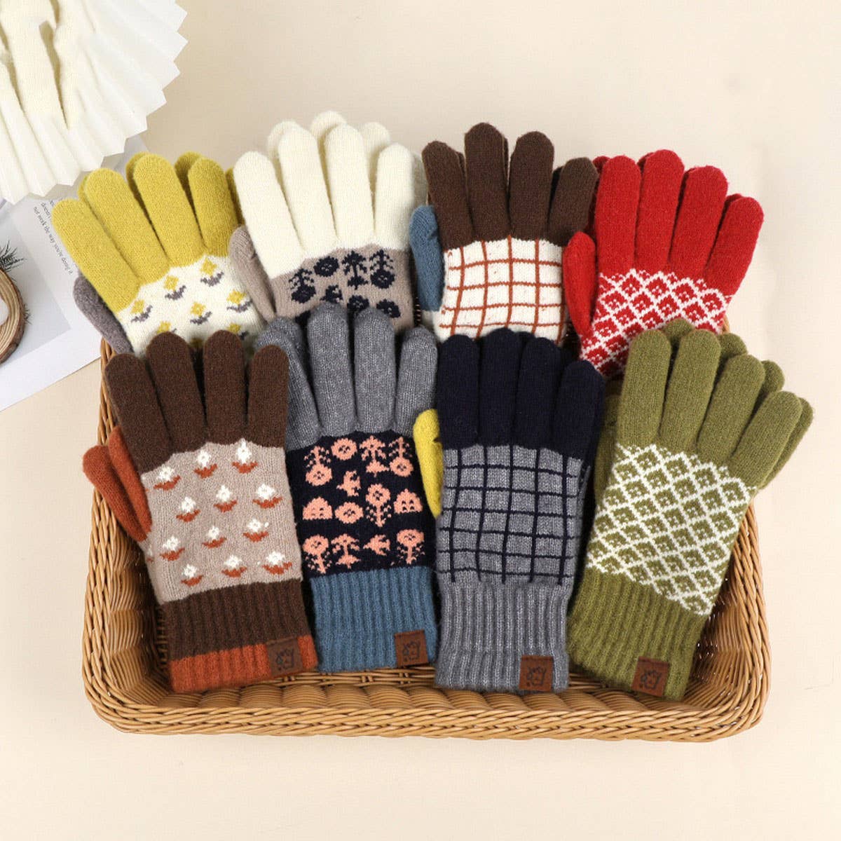Self-Heating Knit Gloves ? Cute & Warm Design_CWAG0373