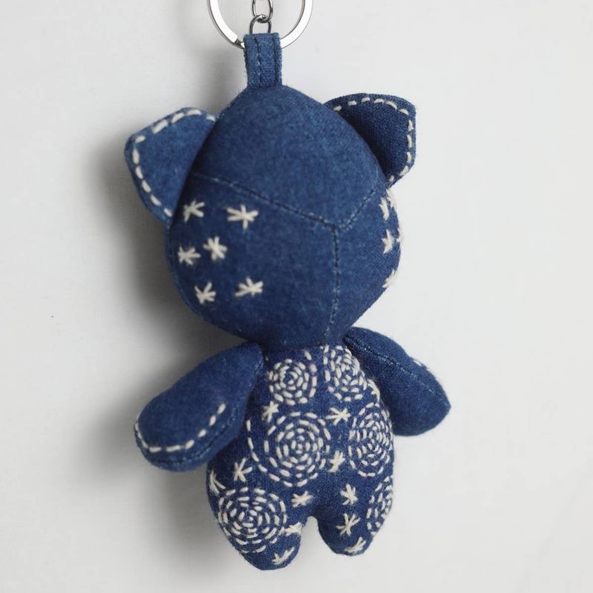 Starry Bear Hand-Embroidered Animal Doll Pendant_CWMM5999