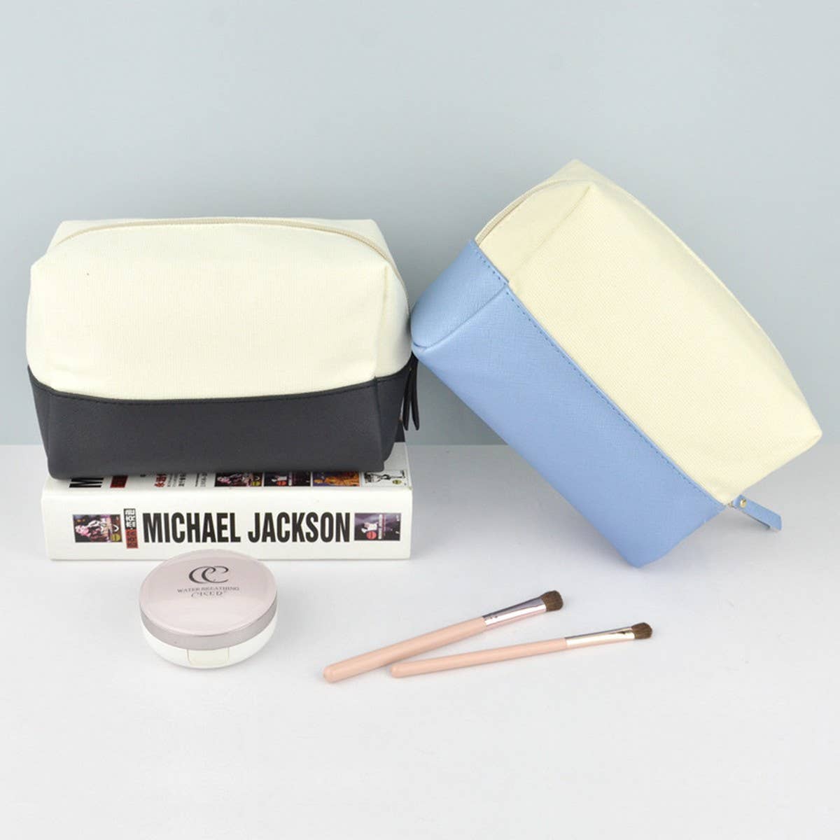 CONTRAST STITCHING CANVAS WASHING COSMETIC BAG_CWAB1083