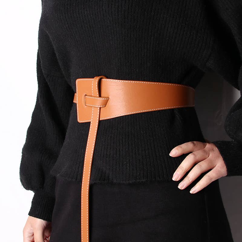The knotted wide belt dress decorates the belt