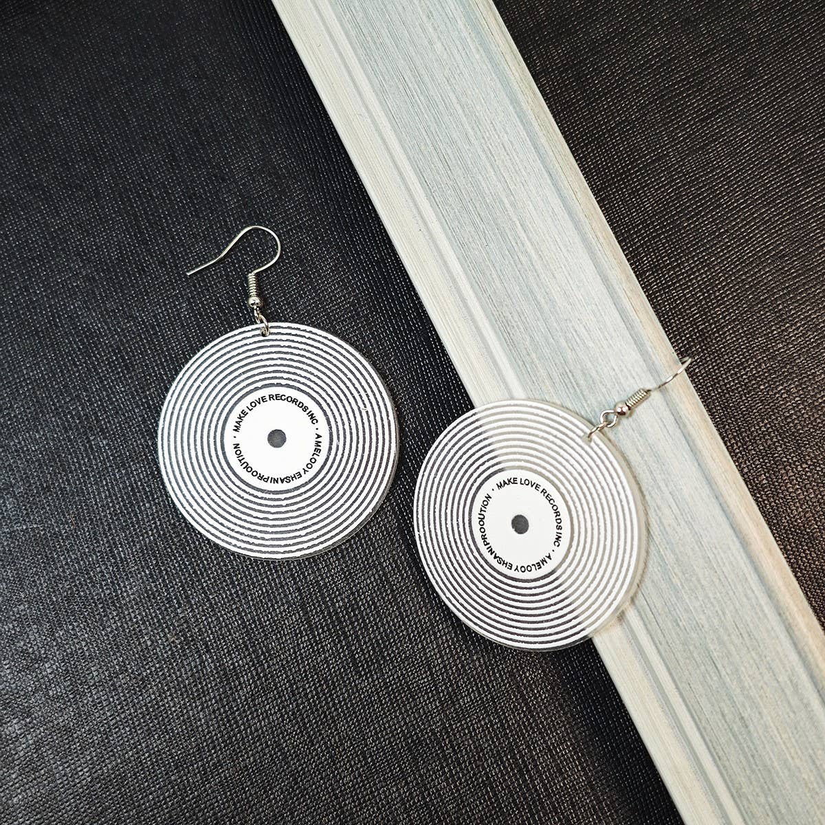 CREATIVE SIMPLE LETTER GEOMETRIC ROUND EARRINGS
