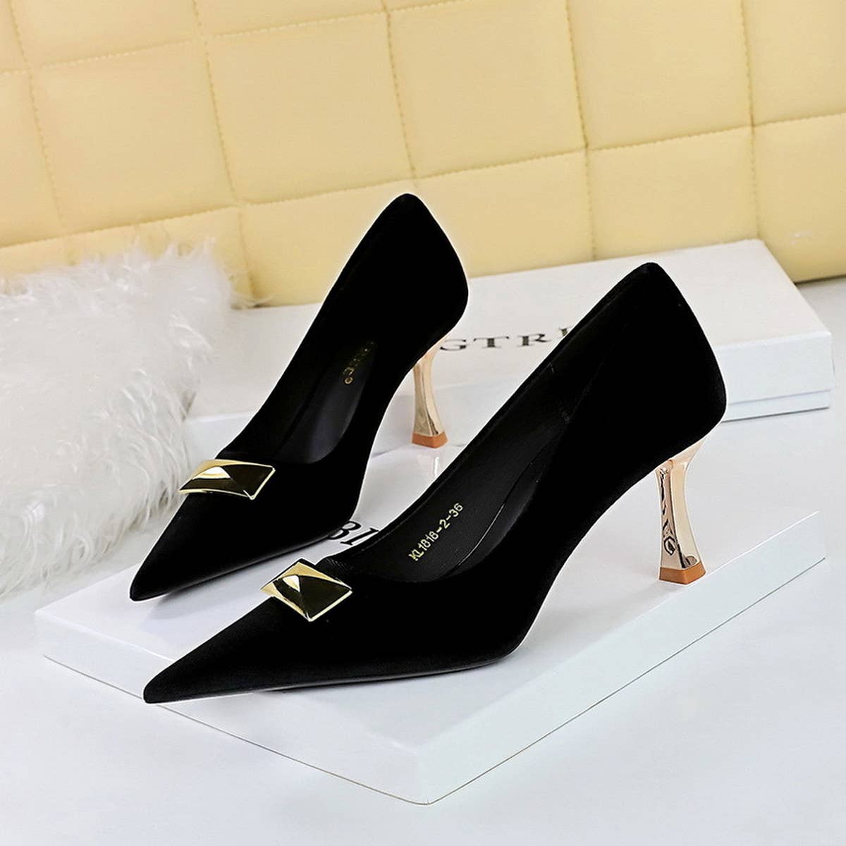 RETRO METAL BUCKLE SHALLOW POINTED TOE HIGH HEELS_CWSHH0097