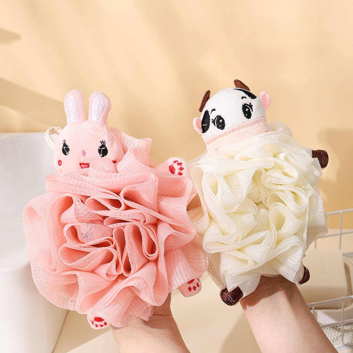 BATH POUF LARGE NON-SCATTERING BATH BALL_CWMM3386