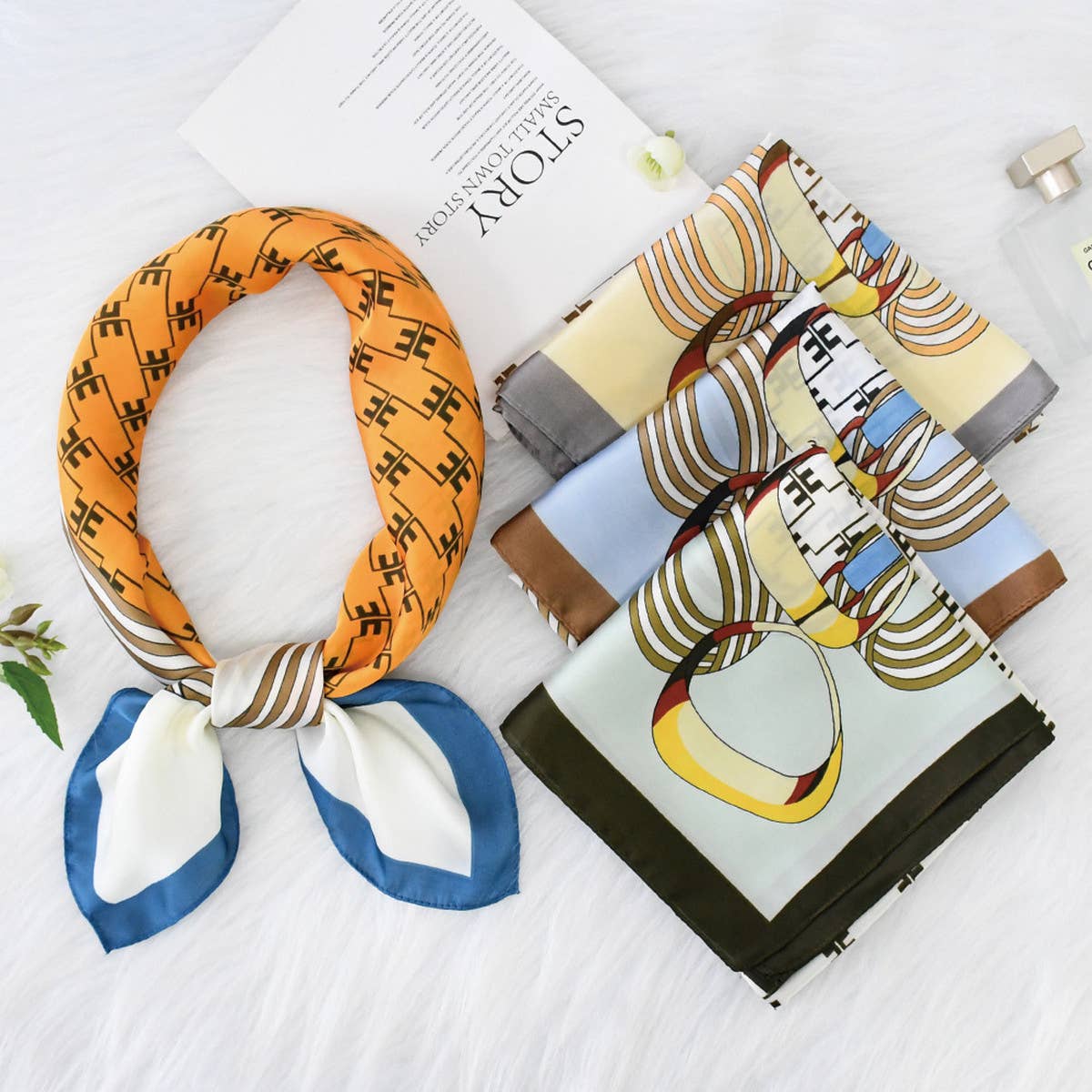 Chain Print Satin Square Scarf for Summer Sun_CWASC1158