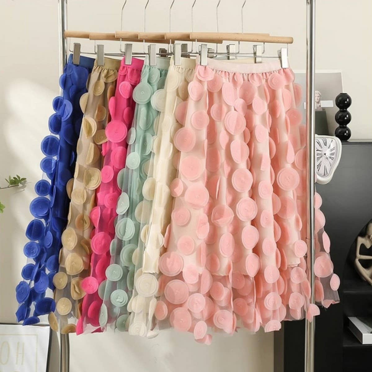 THREE-DIMENSIONAL FLORAL TULLE MESH SKIRT