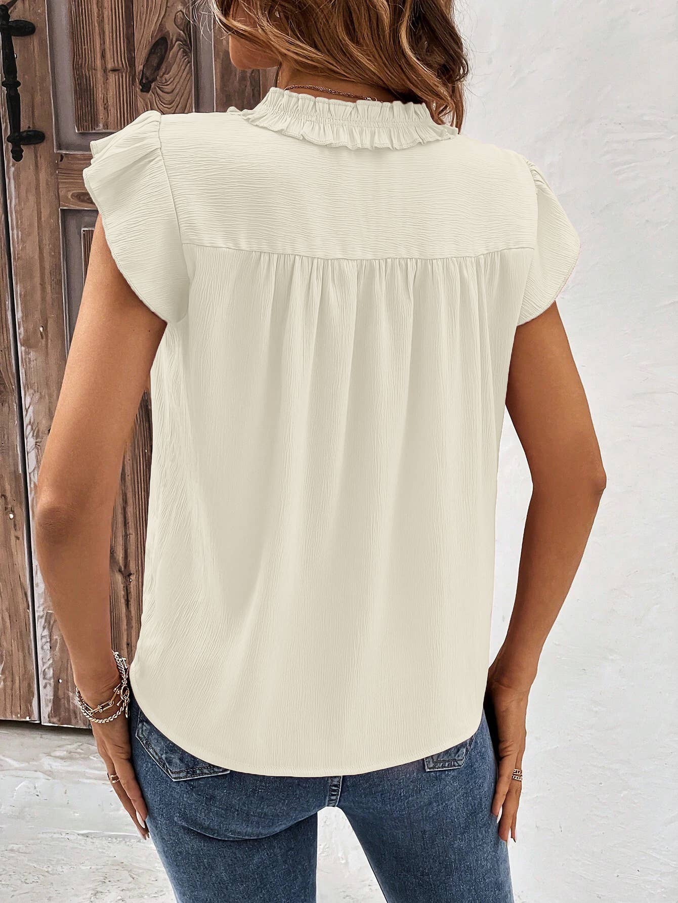 V-NECK RUFFLED TOP WITH RUFFLED SLEEVES