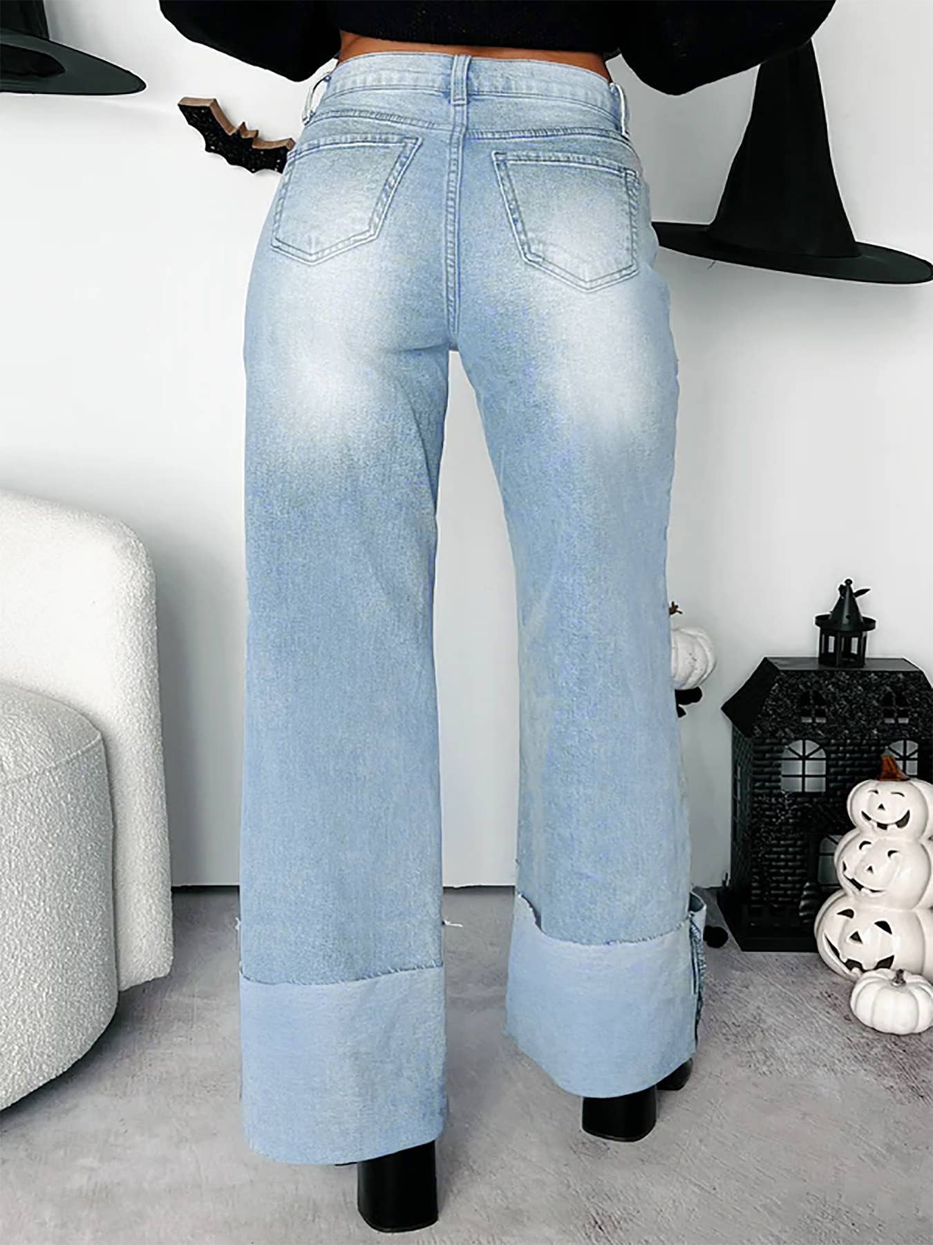 Loose, rolled-up, wide-leg washed street jeans