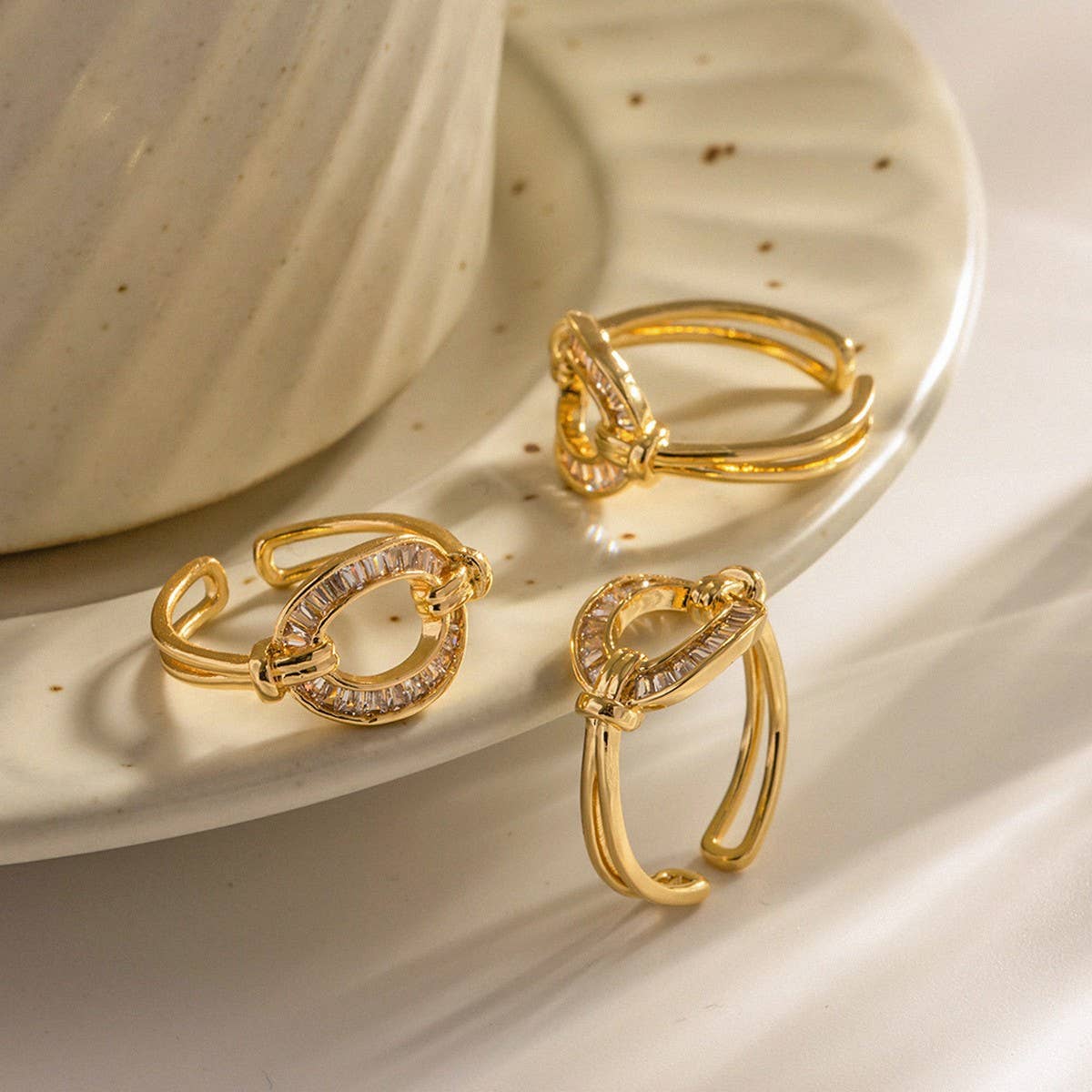 HORSESHOE BUCKLE OPEN VERSATILE RING