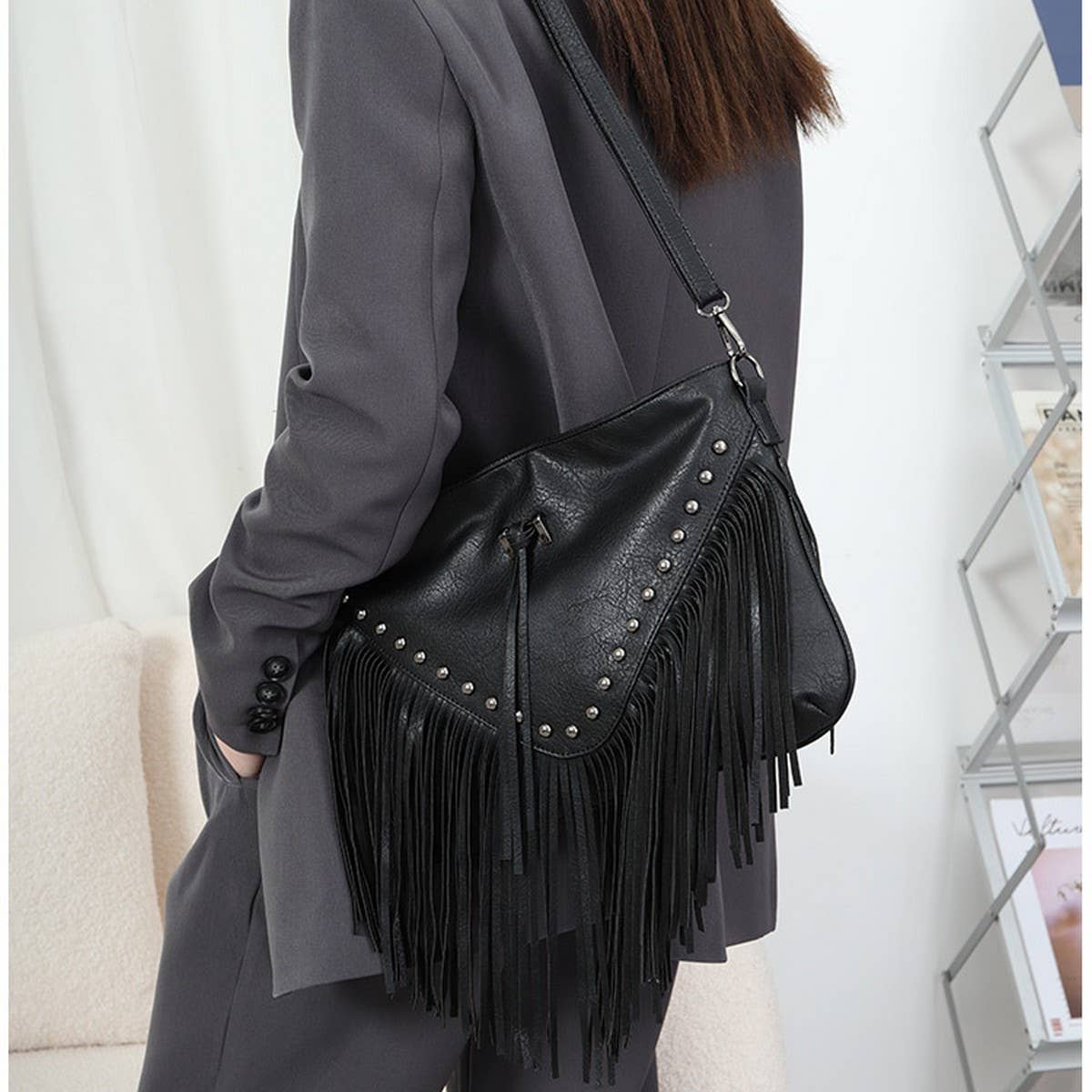 CWAB4537_PU LEATHER RIVET TASSEL SHOULDER CROSSBODY BAG
