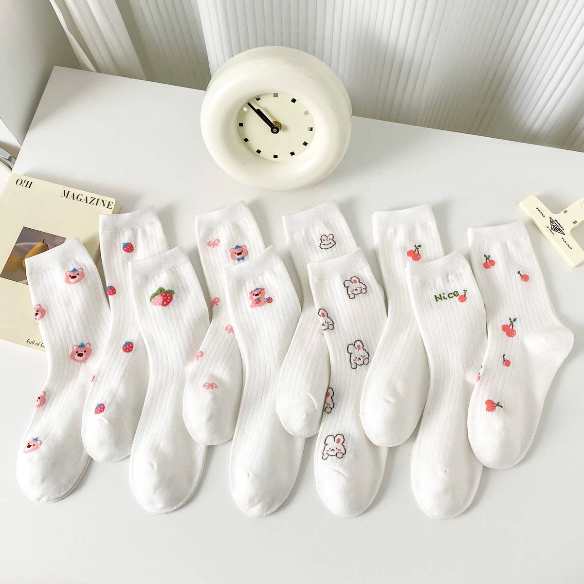 WHITE SMALL FRESH FRUIT CARTOON BEAR STOCKINGS