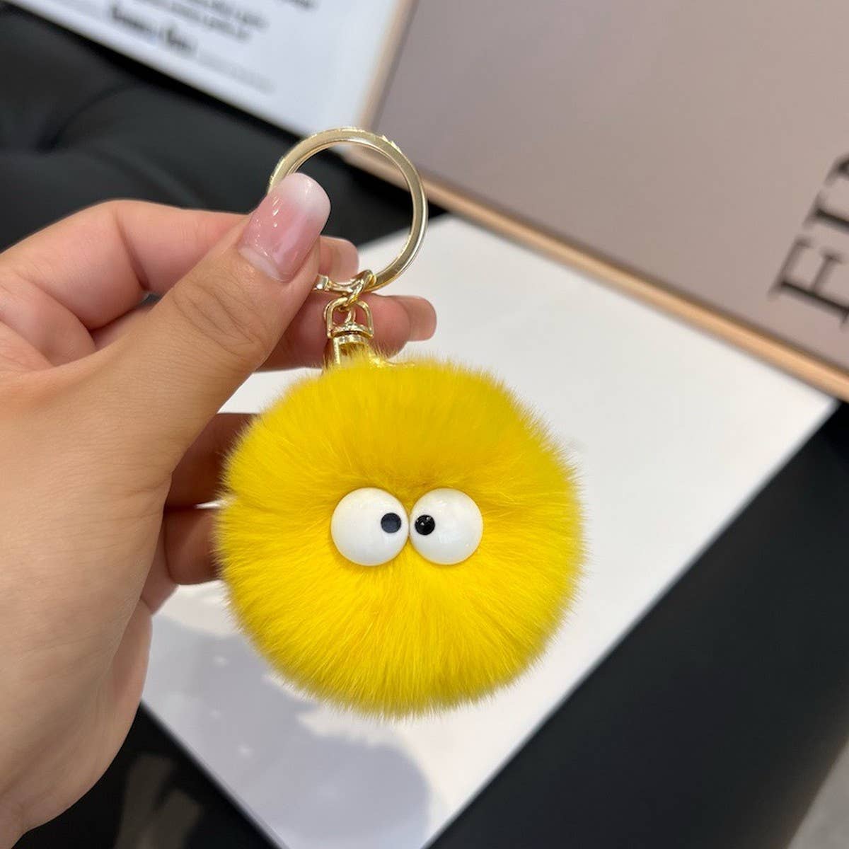 CUTE LITTLE FUR BALL CAR KEYCHAIN BAG PENDANT GIFT