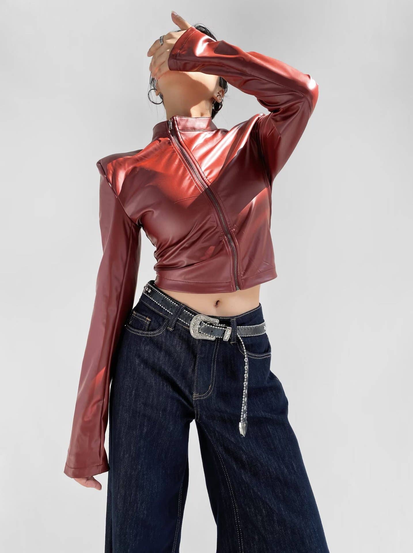 Stand-up collar slanted zipper leather jacket