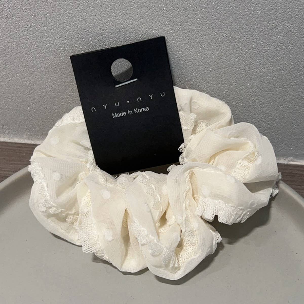 SWEET, STYLISH AND FRESH HAIR SCRUNCHIES_CWAHA1728