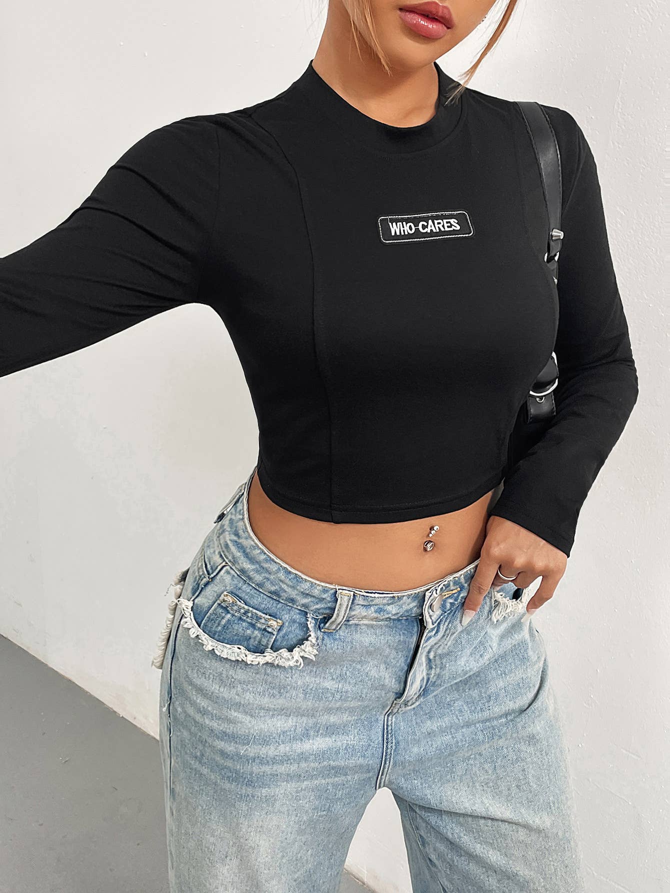 SLIM ULTRA SHORT HALF NECK LONG SLEEVE T-SHIRT