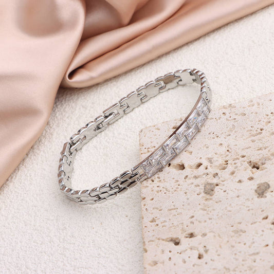 Diamond-encrusted bracelet silver metal bracelet