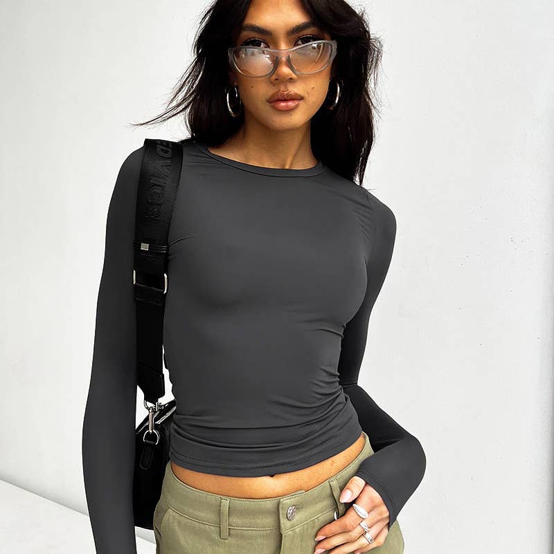 Round-neck fashionable solid color T-shirt
