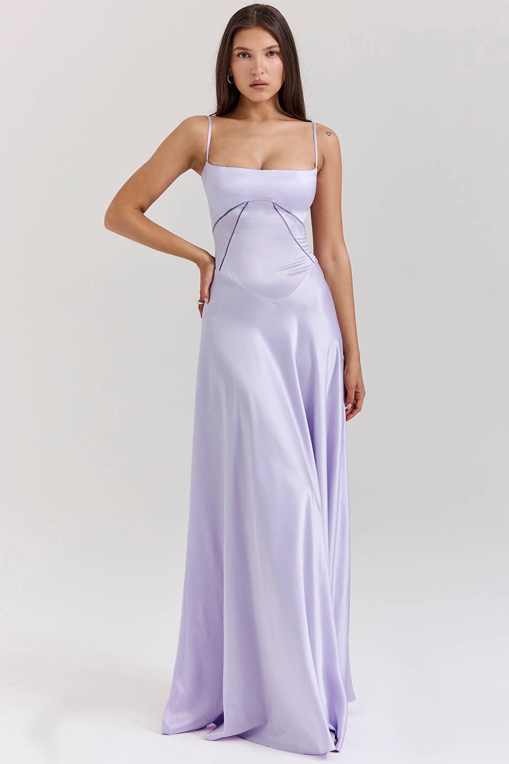 Solid-color strappy low-cut cinched-waist dress