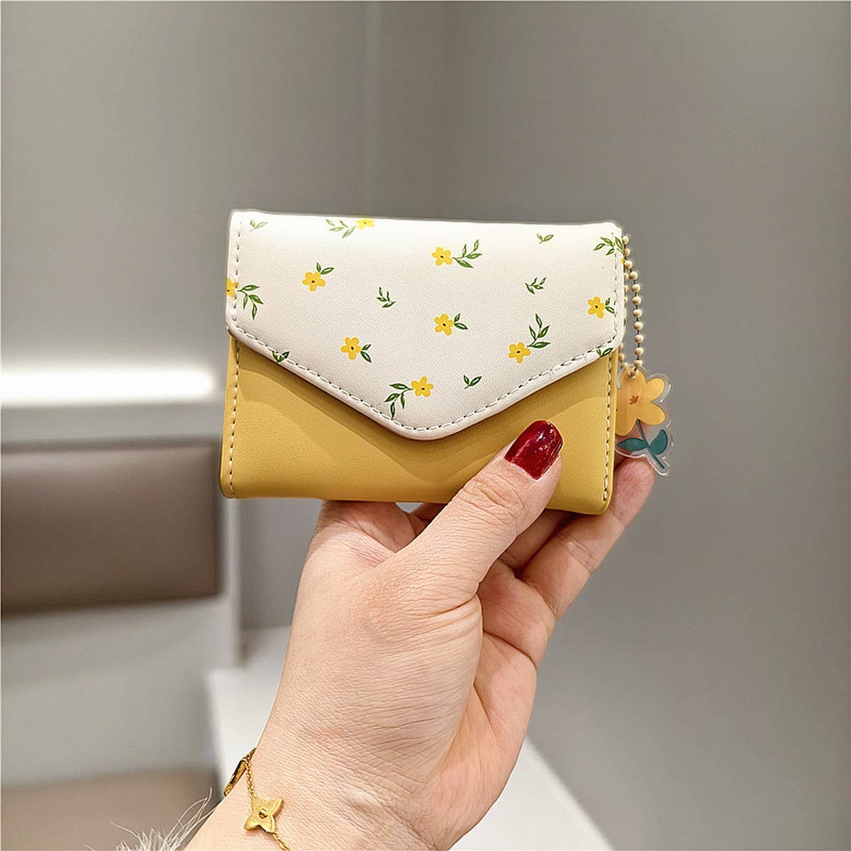 SMALL FRESH FLORAL TRI-FOLD THIN SHORT WALLET_CWAB2547