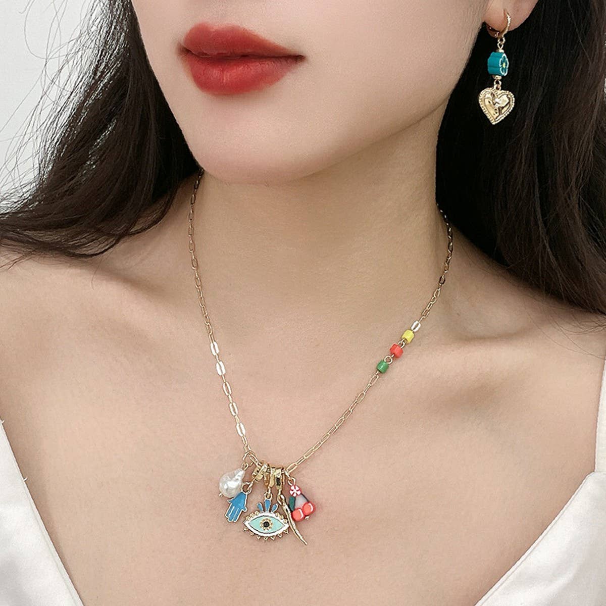 WOMEN'S GEOMETRIC PENDANT STACKING NECKLACE