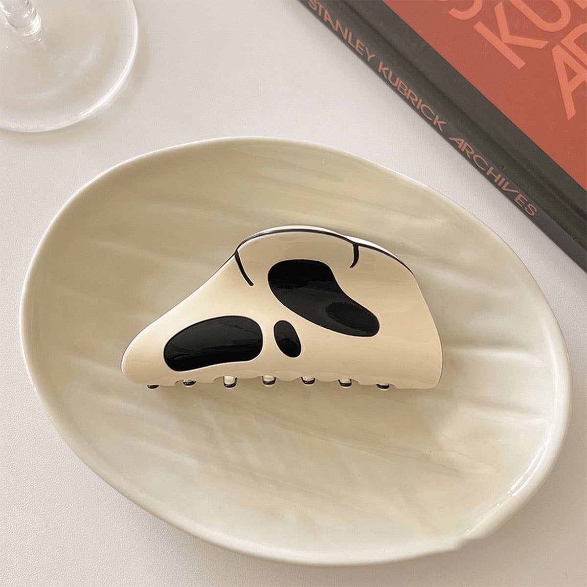 Halloween Ghost Face Hair Clip ? Creative Bun Claw