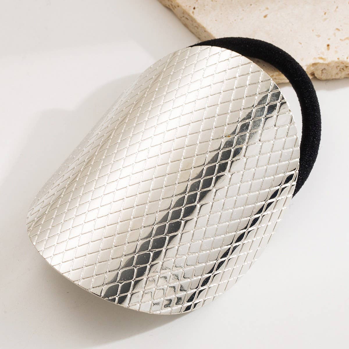 Chic Metallic Hair Ring with Minimalist Design_CWAHA6235