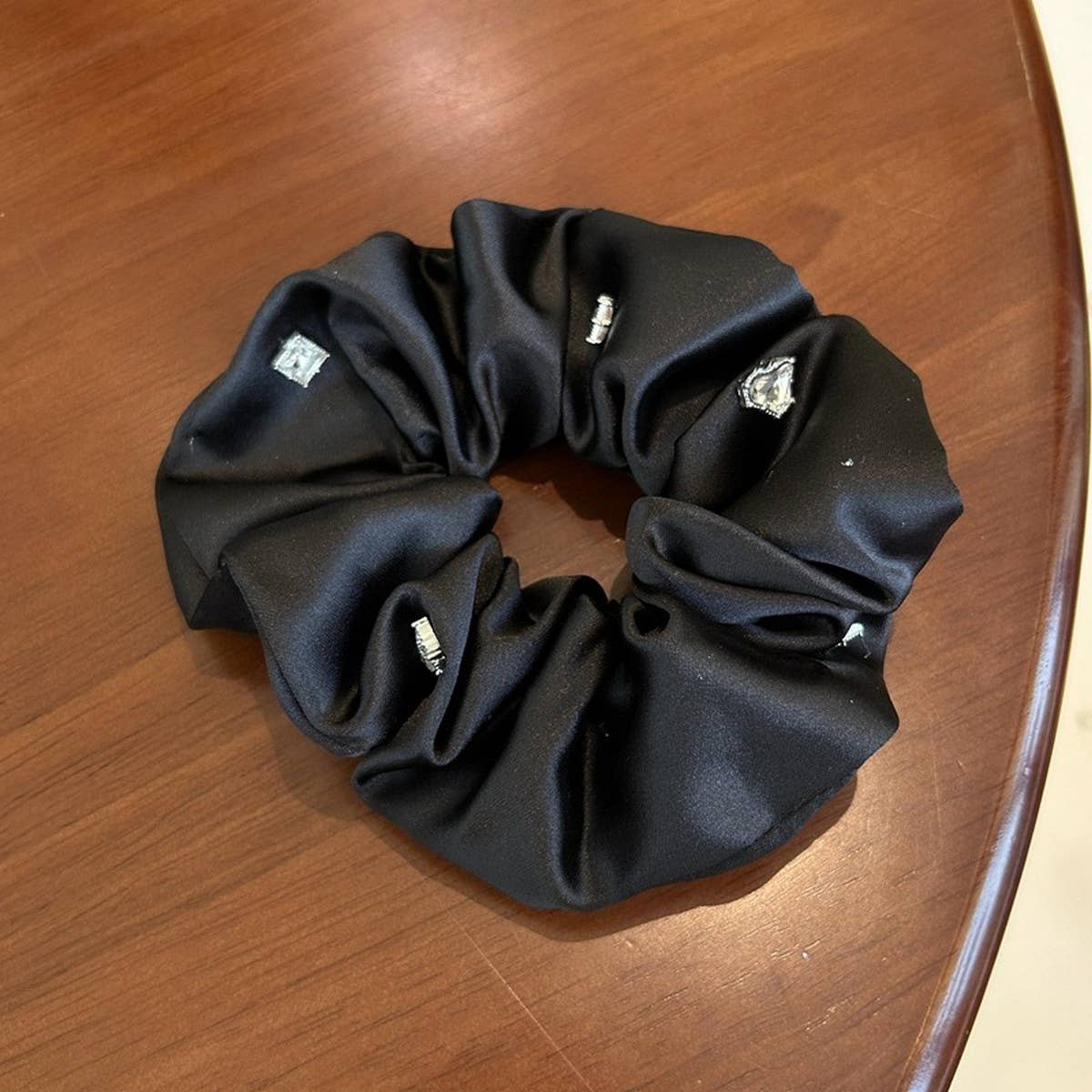 LIGHT LUXURY LOVE LARGE INTESTINE HAIR SCRUNCHIES