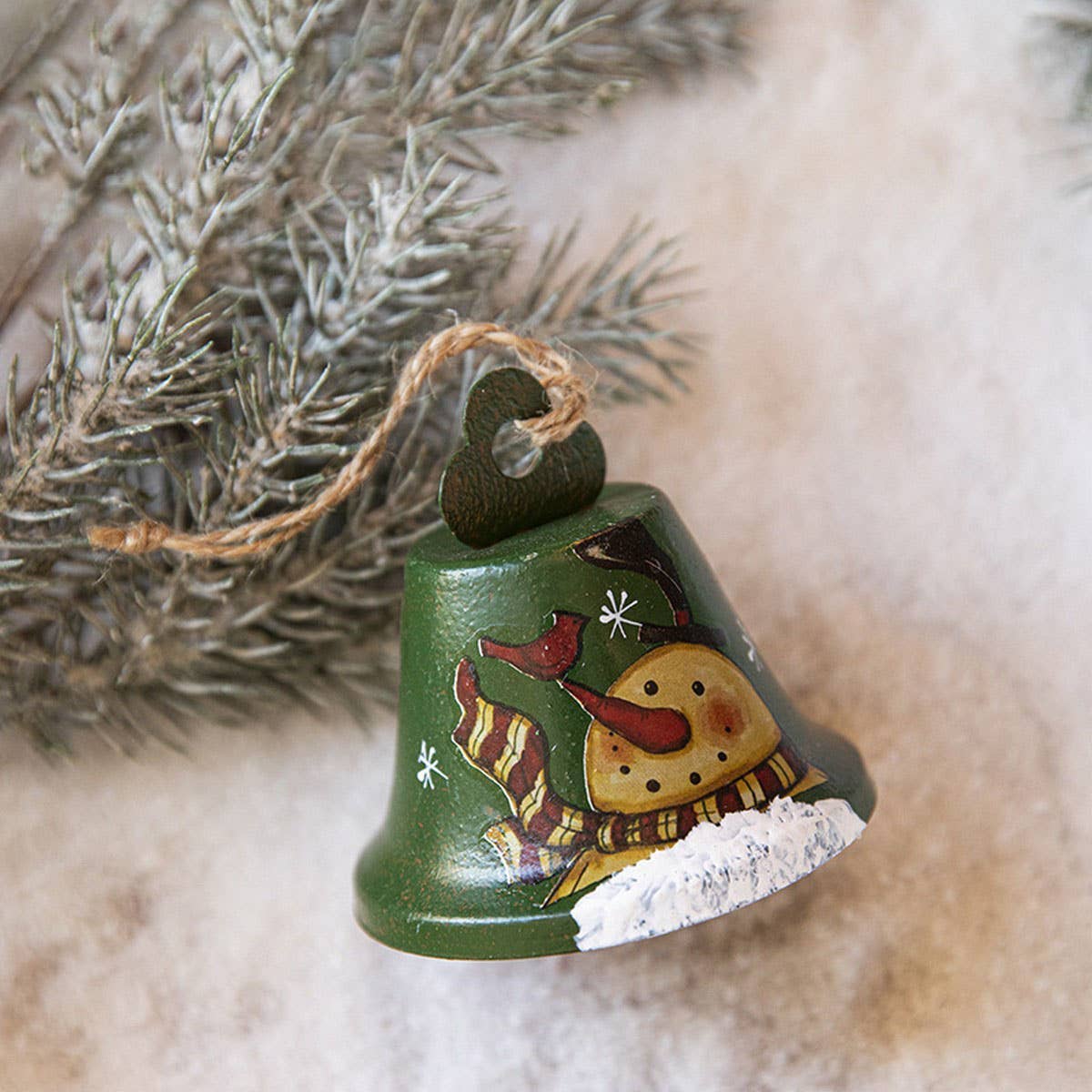 CWMM10397_VINTAGE CHRISTMAS PAINTED METAL BELL ORNAMENTS