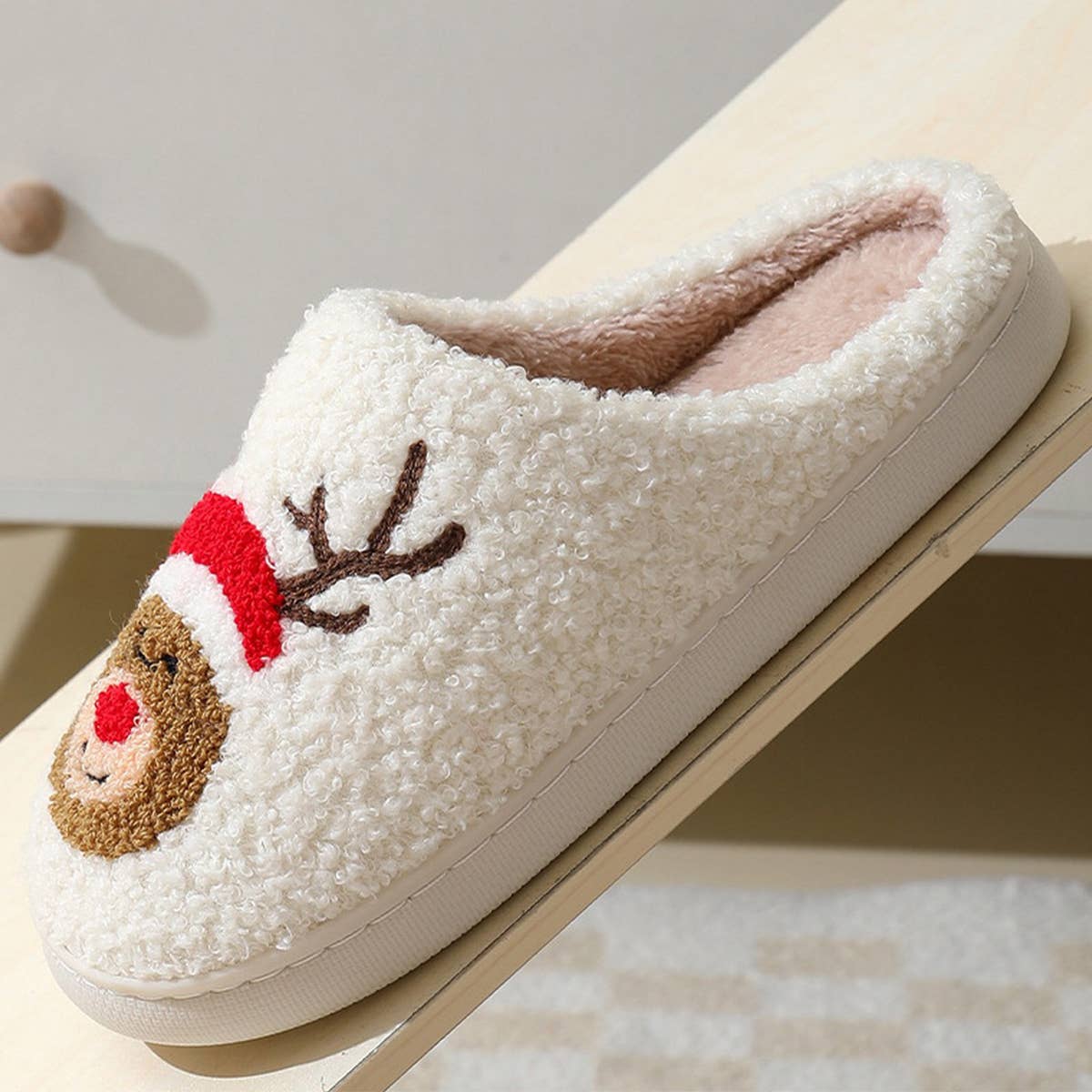 DEER PATTERNED CHRISTMA SANTA CLAUS INDOOR SLIPPER