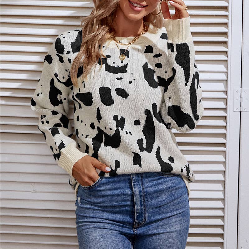 ROUND NECK COLOR CONTRAST PANDA PATTERN SWEATER